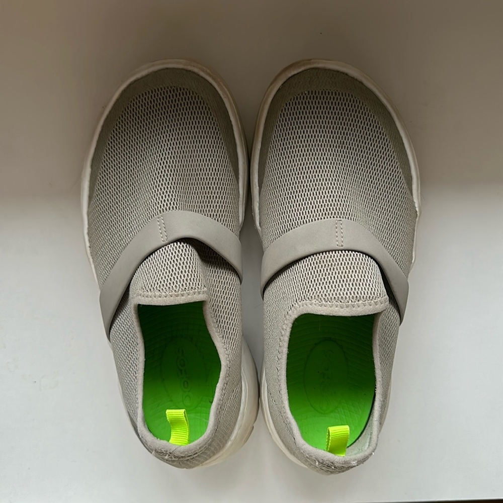 Oofos OOmg Low Slip On Shoe Sneaker Gray Womens Size 6